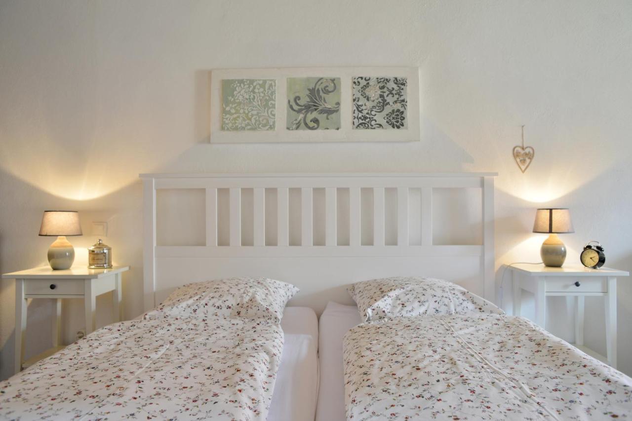Bed and Breakfast La Roserie Thomirey Экстерьер фото